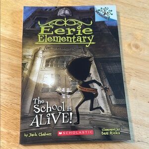 5/$10 Scholastic Eerie Elementary with Green‎ and Black Cover